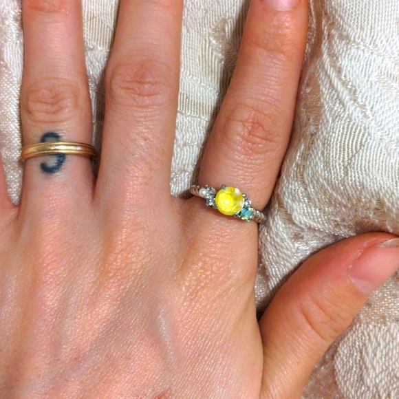 Crystal gemstone ring - Picture 1 of 2